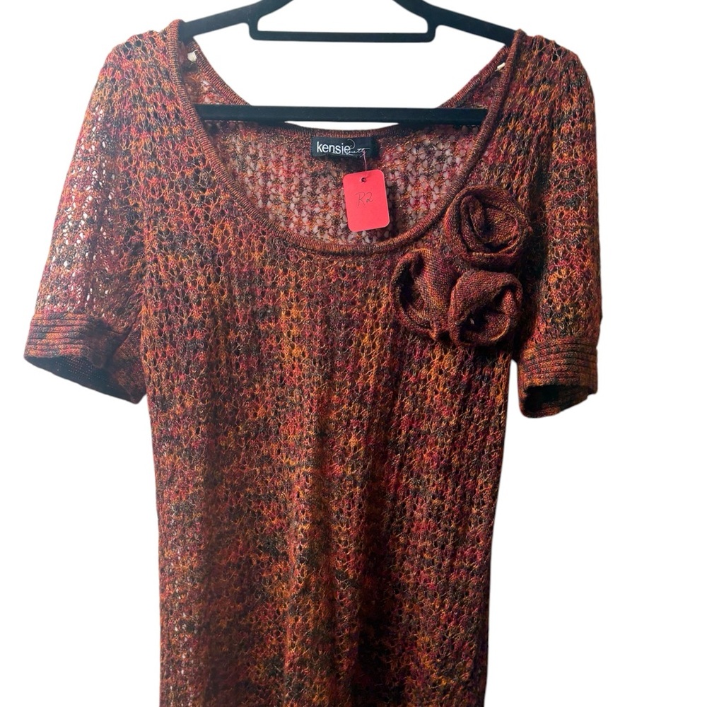 Kenzie Sweater. Size M. Gorgeous autumn colour. Light knit. Lovely detail